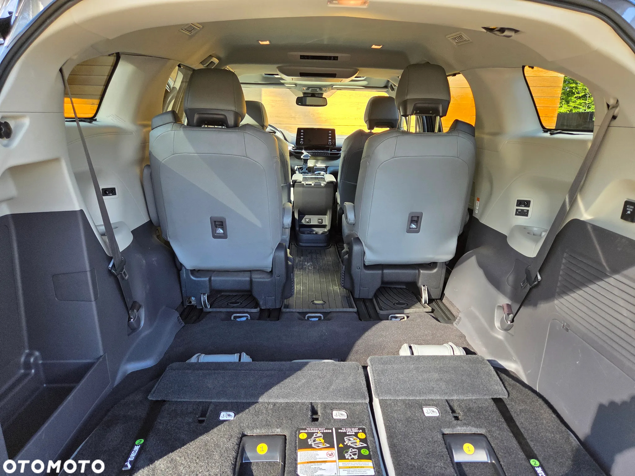 Toyota Sienna - 13
