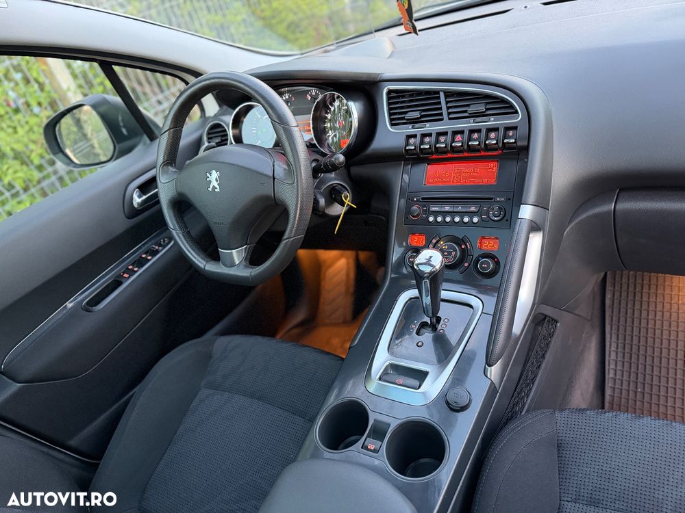 Peugeot 3008 HDi 115 Allure - 9