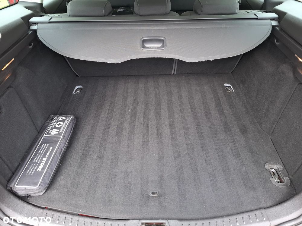 Ford Focus 2.0 TDCi DPF SYNC Edition - 19