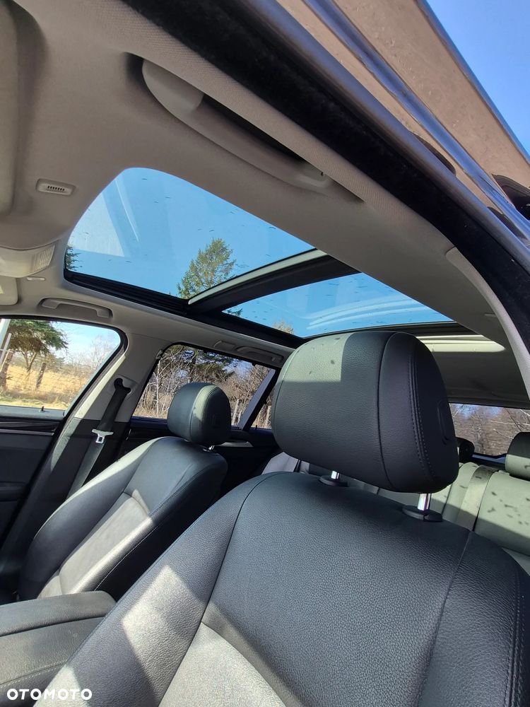 BMW Seria 5 525d xDrive Sport-Aut Modern Line - 12