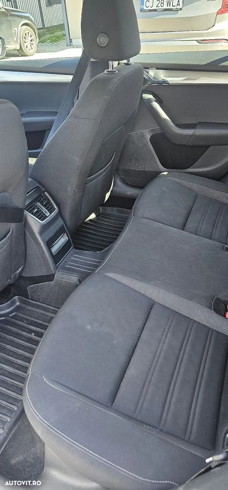 Skoda Octavia 1.6 TDI DSG Ambition - 11