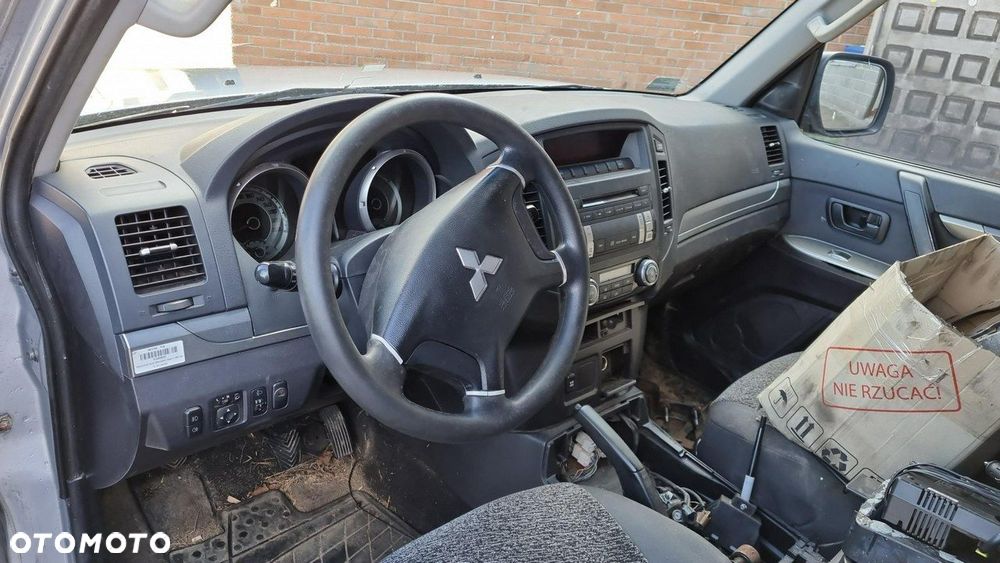 Mitsubishi Pajero 3.2 DID Invite - 9