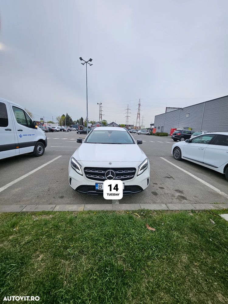 Mercedes-Benz GLA - 4