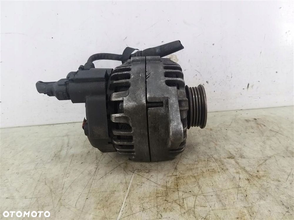 Alternator Hyundai TUSCON ELATRA Getz 02-11 1.4 VALEO 37300-22650 90A - 5