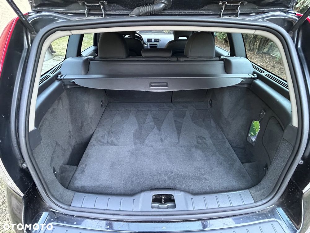 Volvo V50 1.6D DPF Momentum - 10