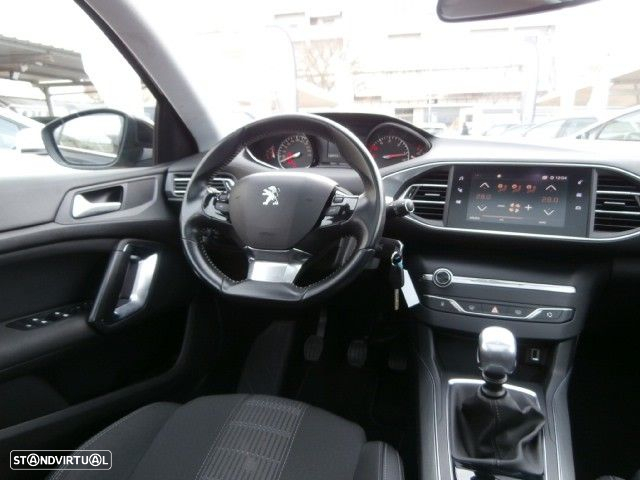 Peugeot 308 BlueHDi 130 Black Edition - 14