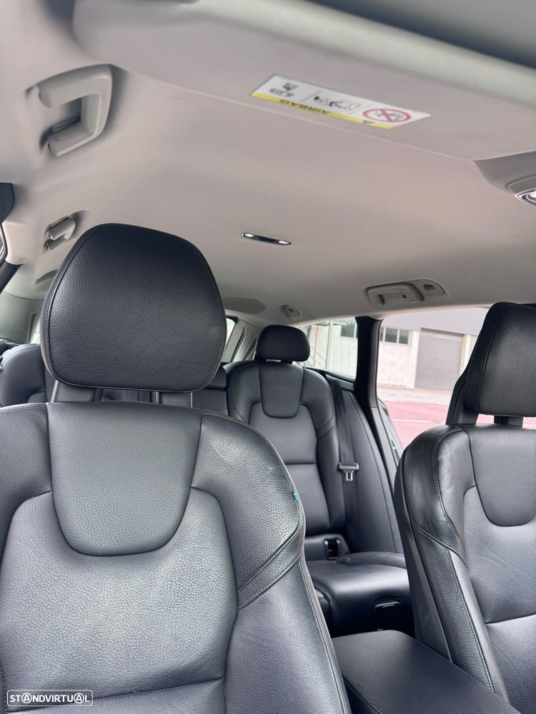 Volvo V90 2.0 D4 Momentum Geartronic - 20