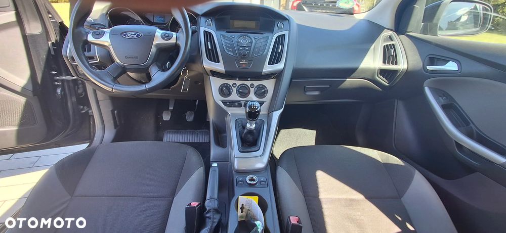 Ford Focus 1.6 TDCi DPF Ambiente - 13