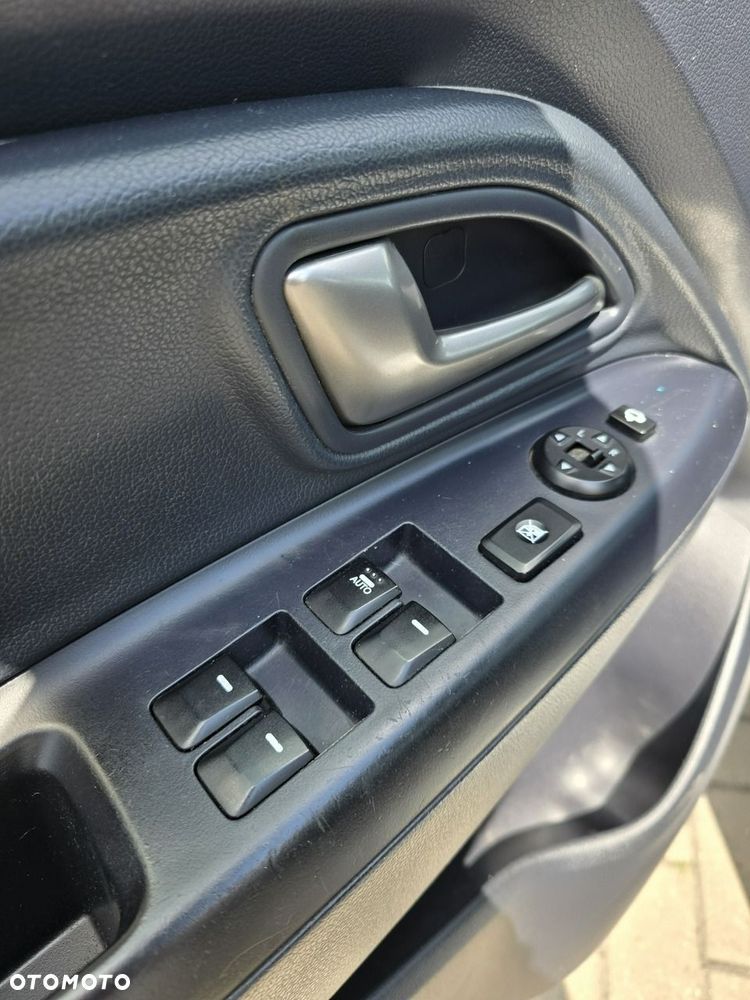 Kia Rio - 14