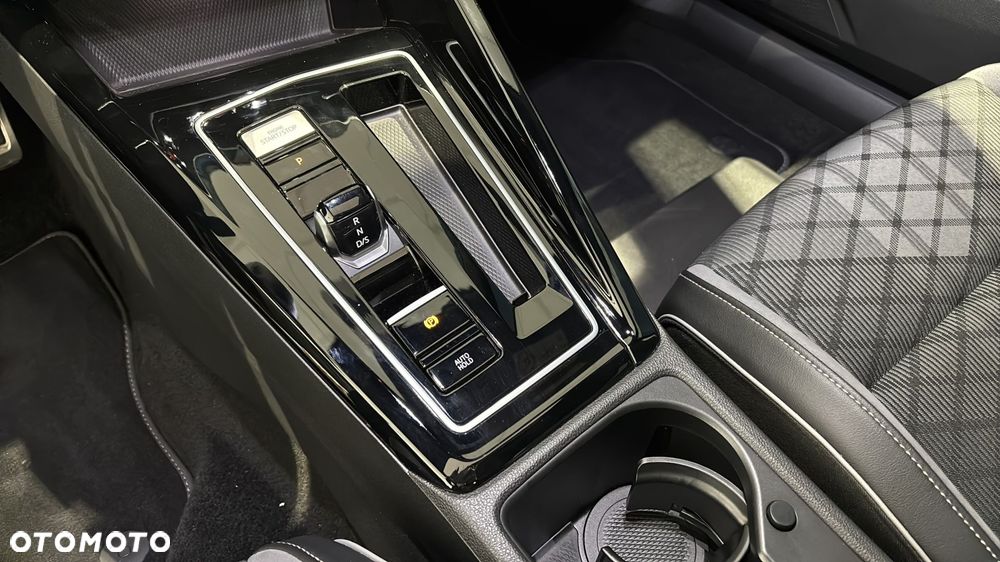 Volkswagen Golf 1.5 eTSI EVO R-Line DSG - 16