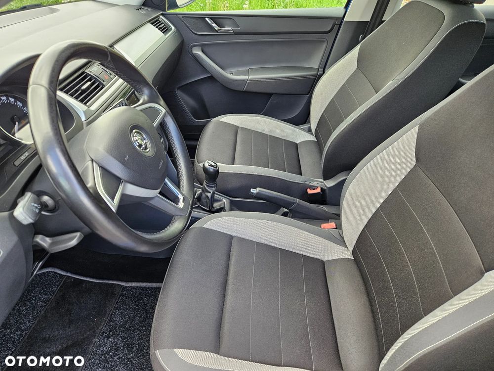 Skoda RAPID - 19
