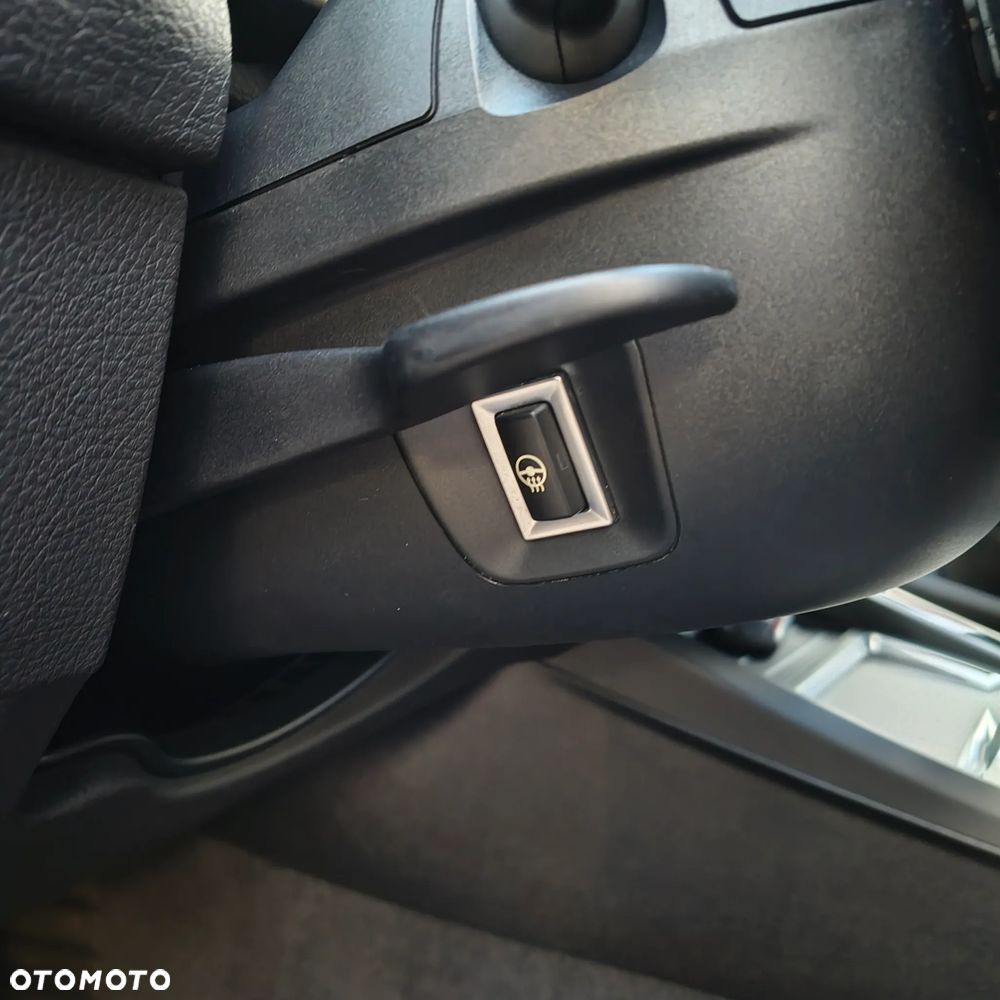 BMW Seria 1 120d xDrive Sport-Aut - 21