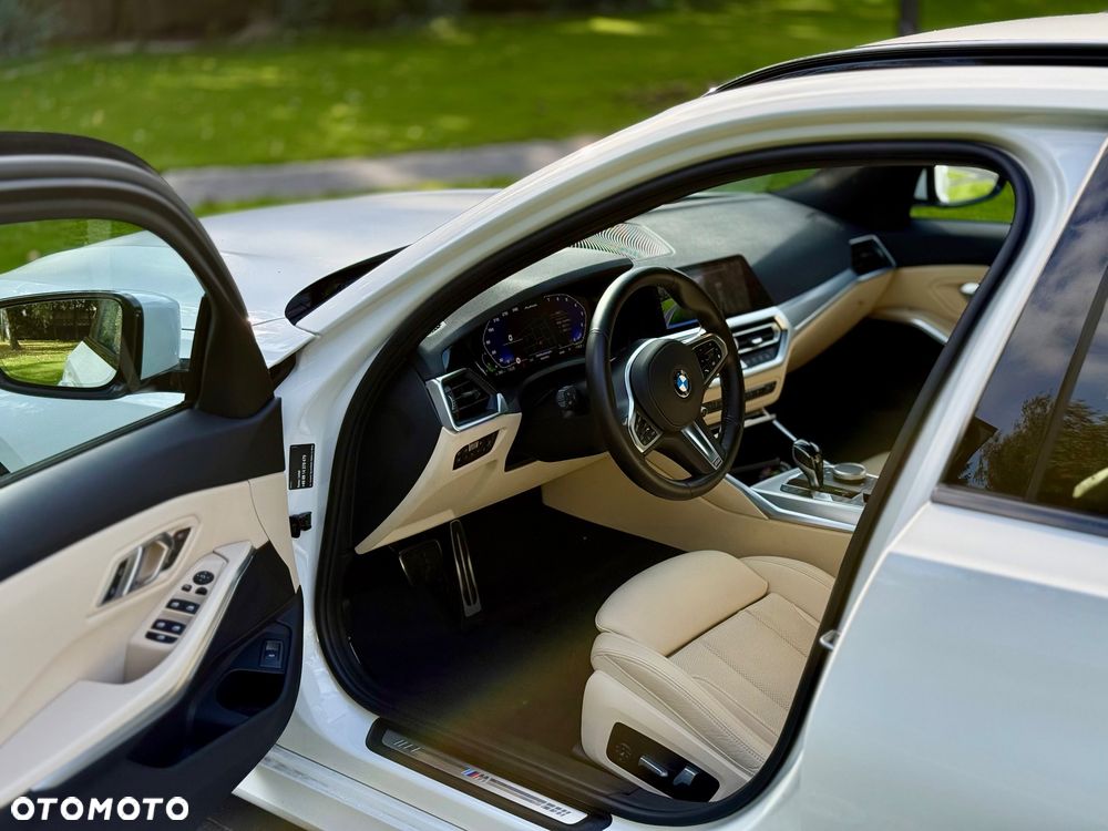 BMW Seria 3 318i M Sport sport - 12