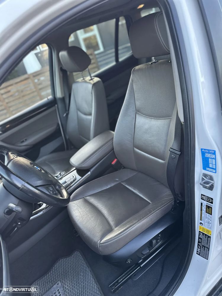 BMW X3 xDrive30i Aut. Advantage - 9