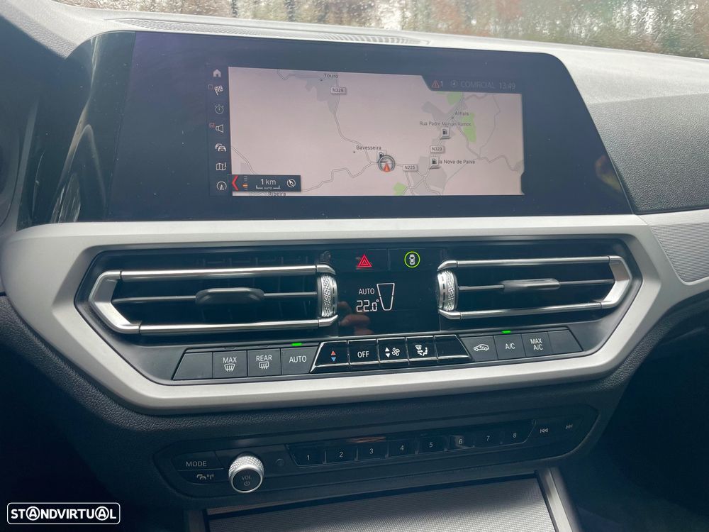 BMW 318 d Line Sport - 14