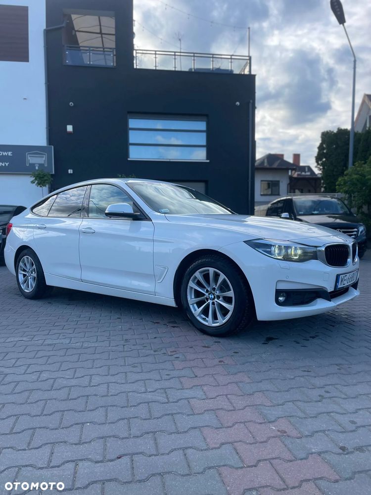 BMW Seria 3 320d xDrive Advantage - 2