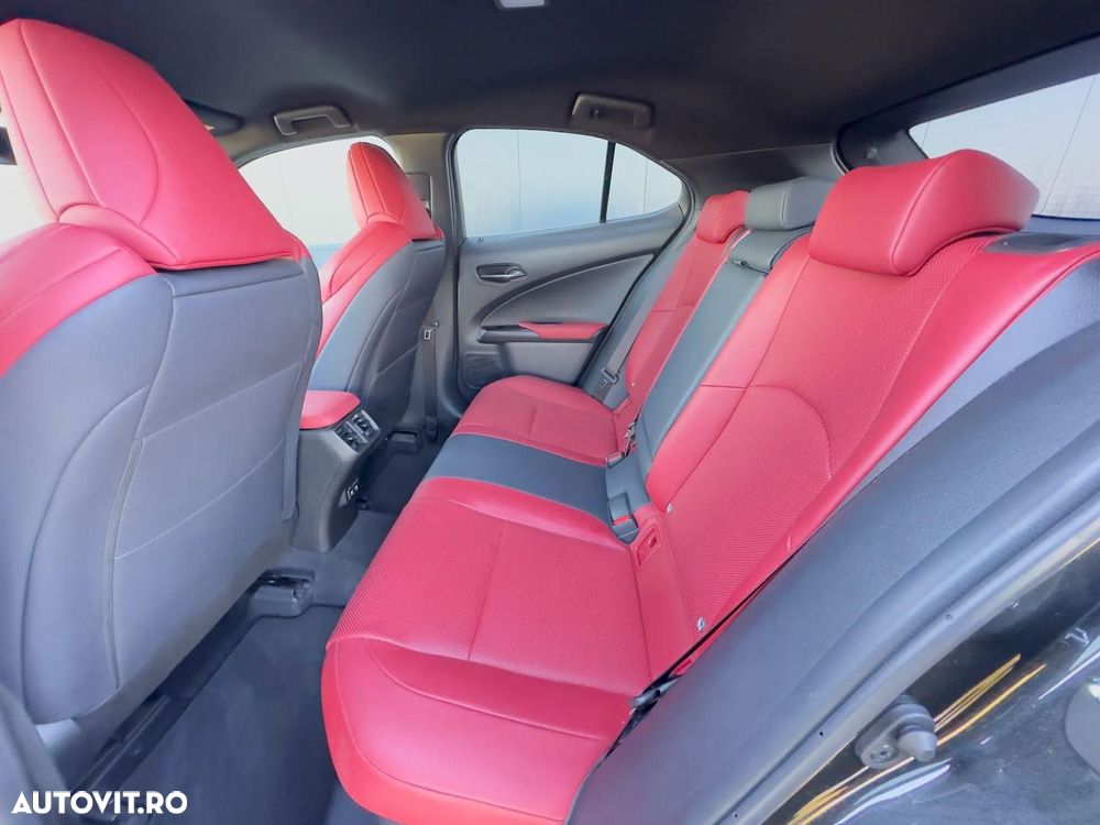 Lexus UX 250h F SPORT - 17