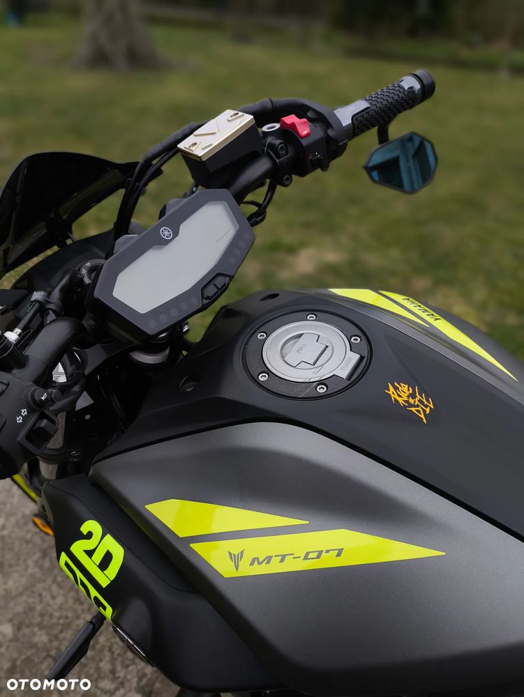 Yamaha MT - 6