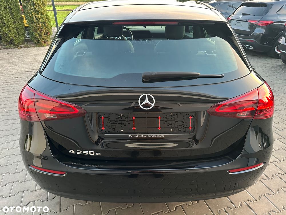 Mercedes-Benz Klasa A 250 e PHEV Progressive 8G-DCT - 4
