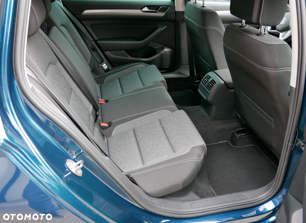 Volkswagen Passat 2.0 TDI EVO Business DSG - 14