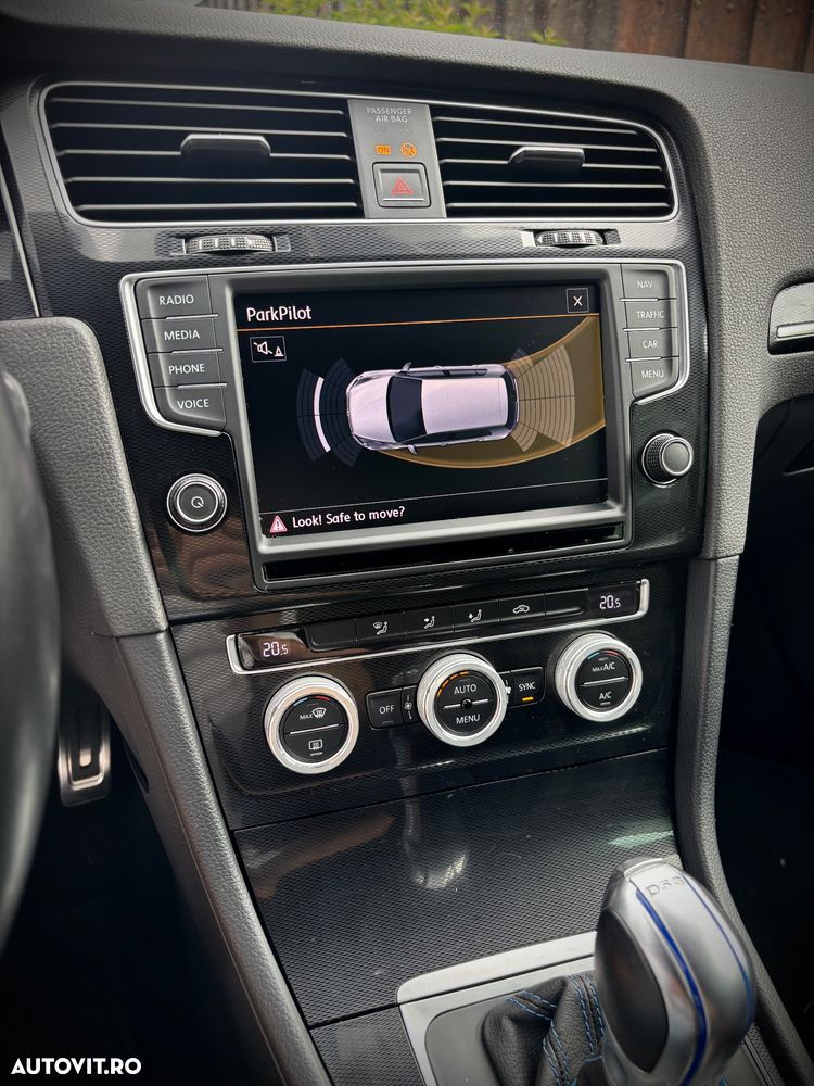 Volkswagen Golf - 18
