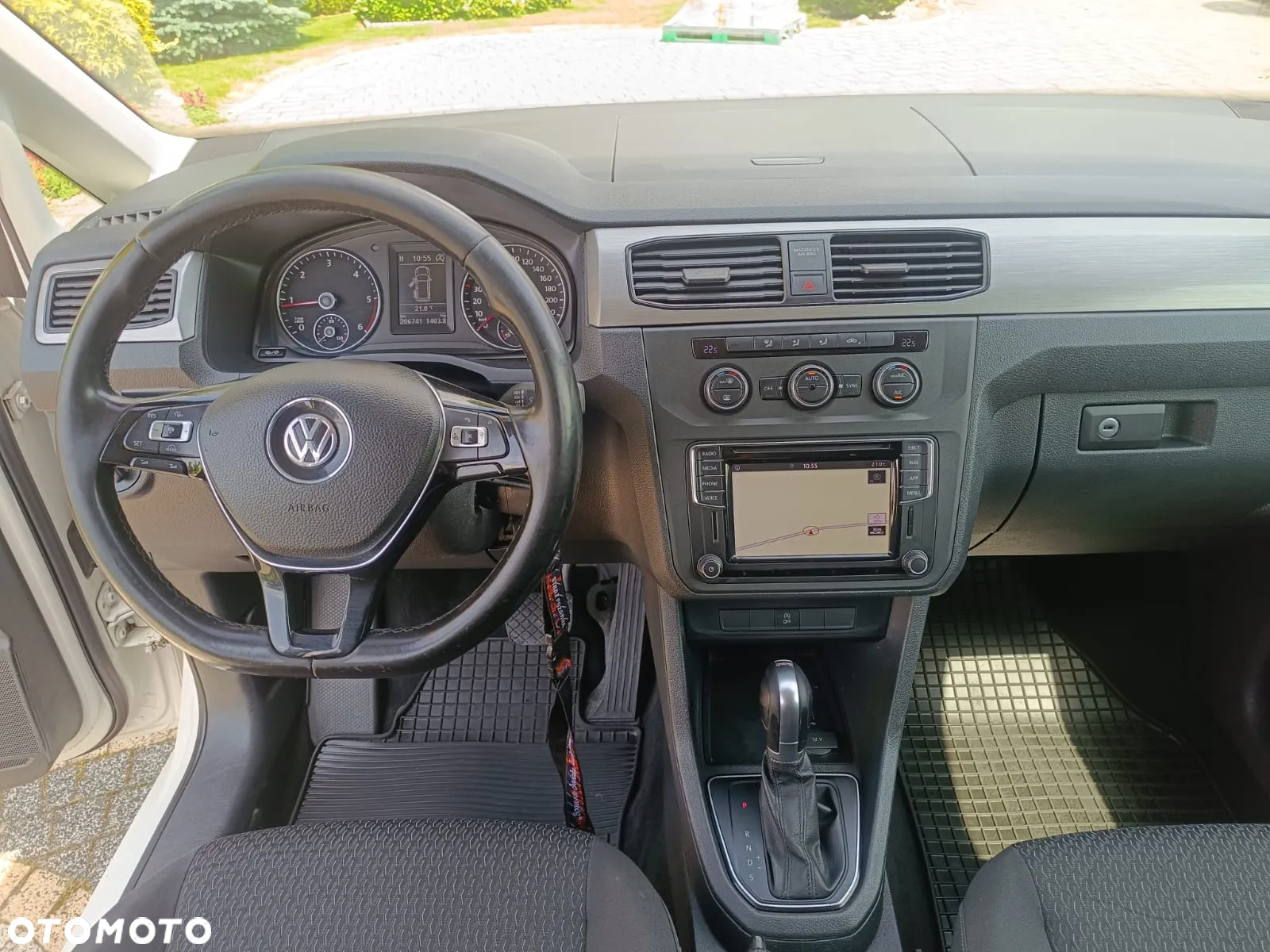 Volkswagen Caddy 2.0 TDI Trendline DSG - 2