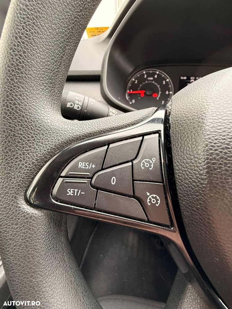 Dacia Sandero TCe 90 Essential - 13