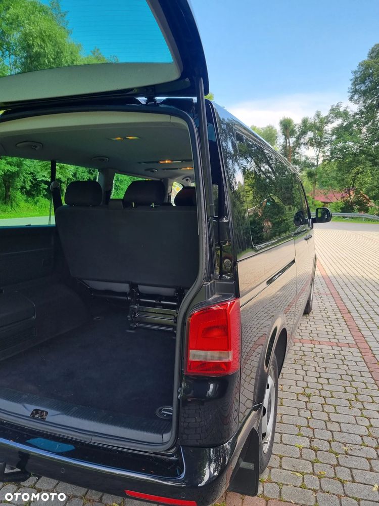 Volkswagen Caravelle - 11