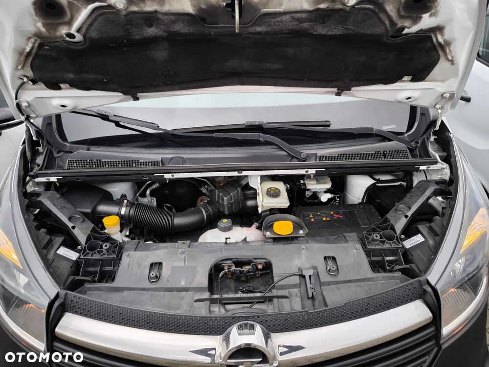 Opel Vivaro - 20