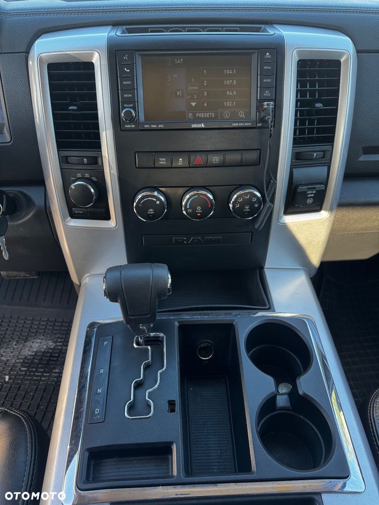 Dodge RAM 5.7 4x4 - 30