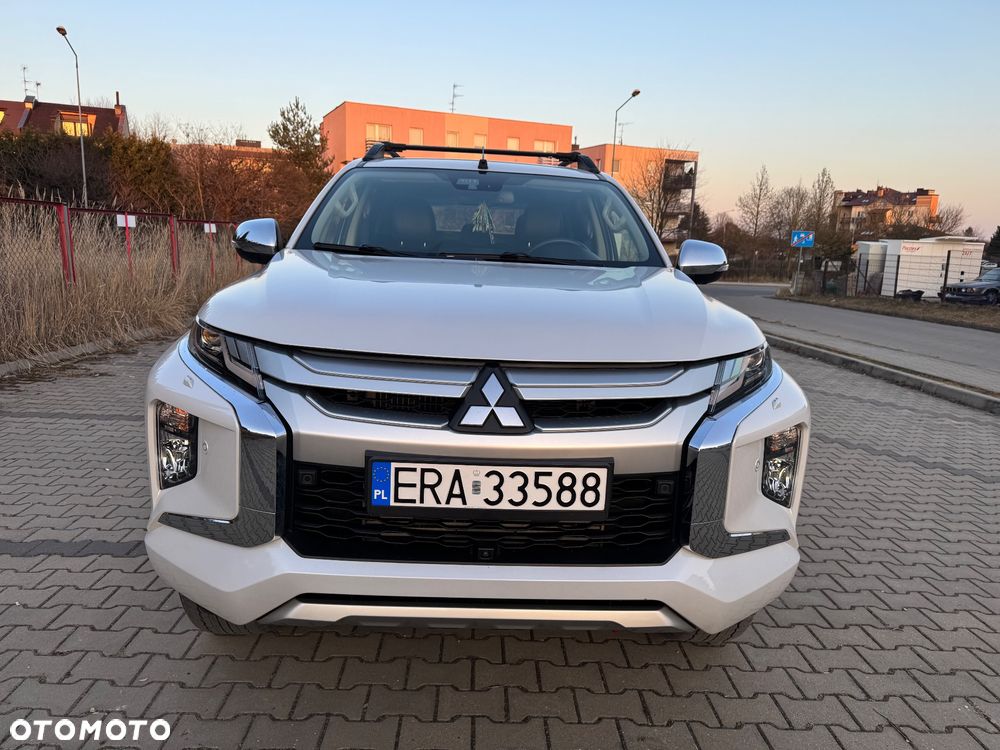 Mitsubishi L200 2.2 d DC Instyle Plus - 9