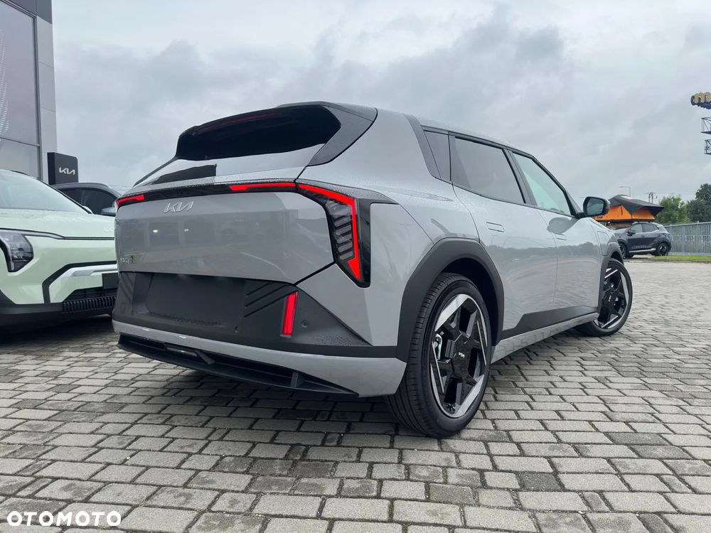 Kia EV4 - 3