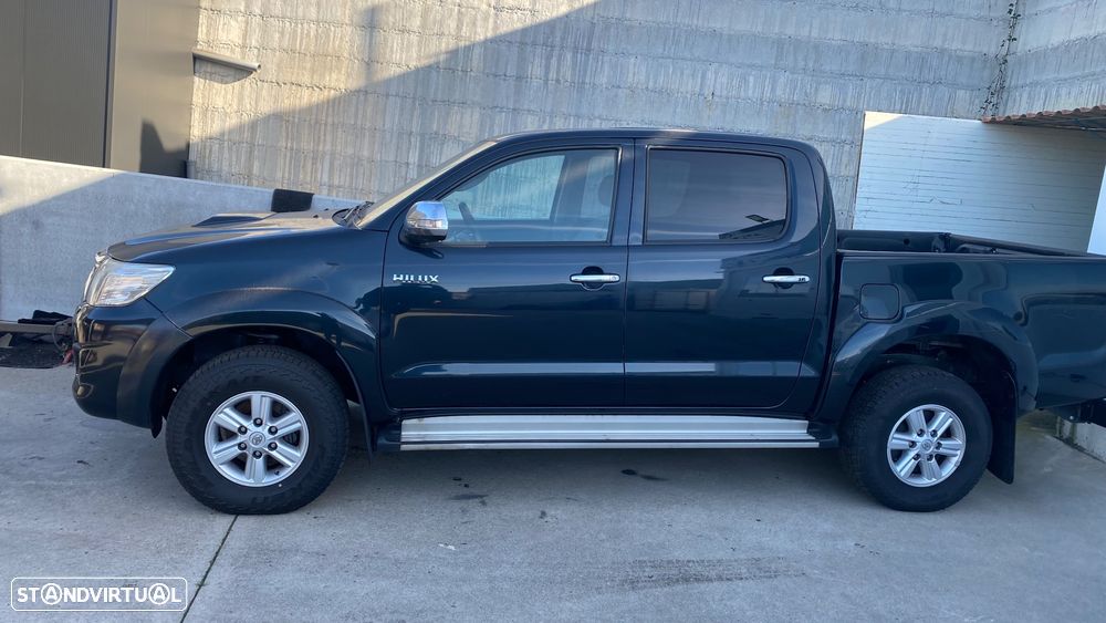 Toyota Hilux - 4