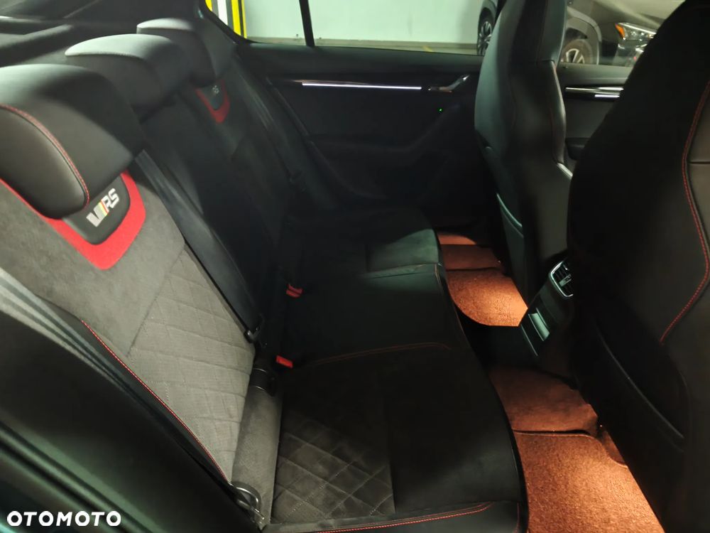 Skoda Octavia 2.0 TSI DSG RS 245 - 12