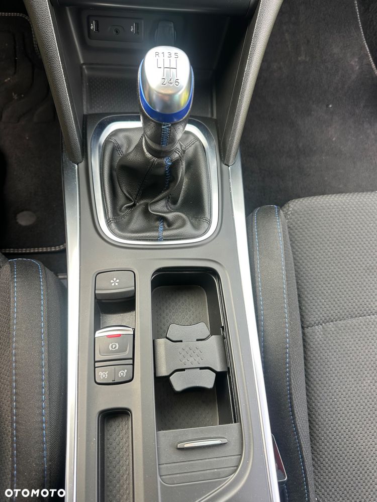Renault Megane BLUE dCi 115 GT LINE - 37