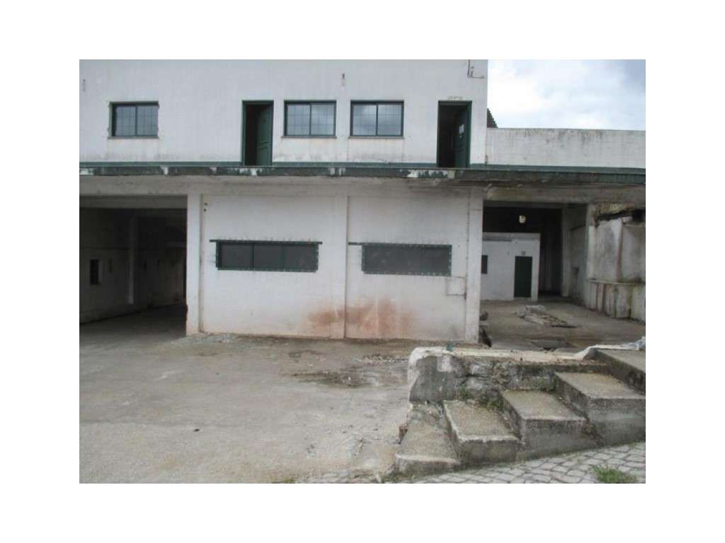 Armazém em Pussos São Pedro - Grande imagem: 3/13