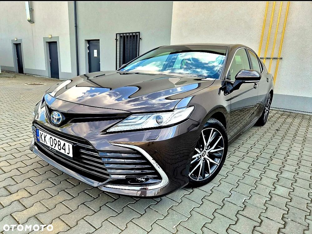 Toyota Camry 2.5 Hybrid Prestige CVT - 2