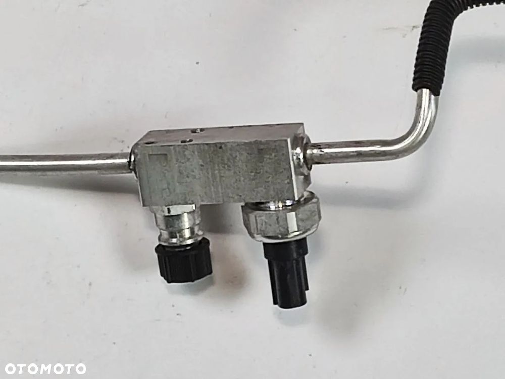 TOYOTA CAMRY 2.5h 19-24r Rurka Klimatyzacji - 2