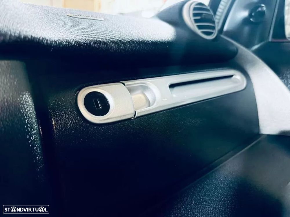 Smart ForTwo Coupé 1.0 mhd Passion 71 - 23