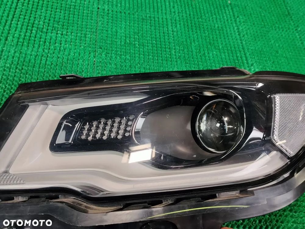 JEEP COMPASS 17-20r Lampa Przód Prawa Lewa - 4
