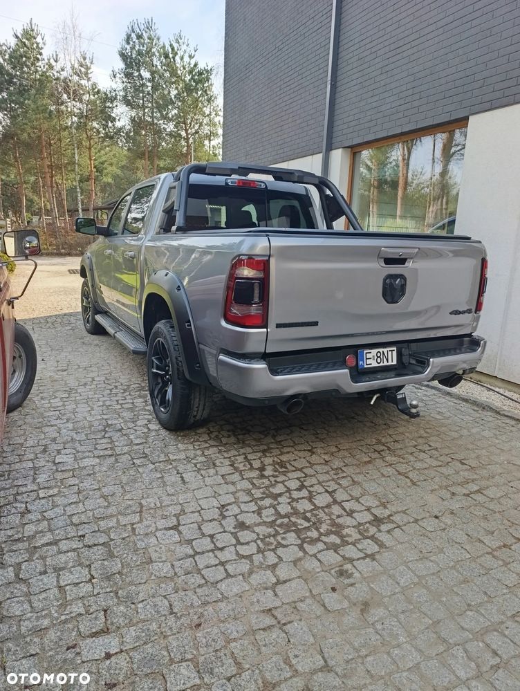 RAM 1500 Crew Cab Shortbed Bighorn - 7
