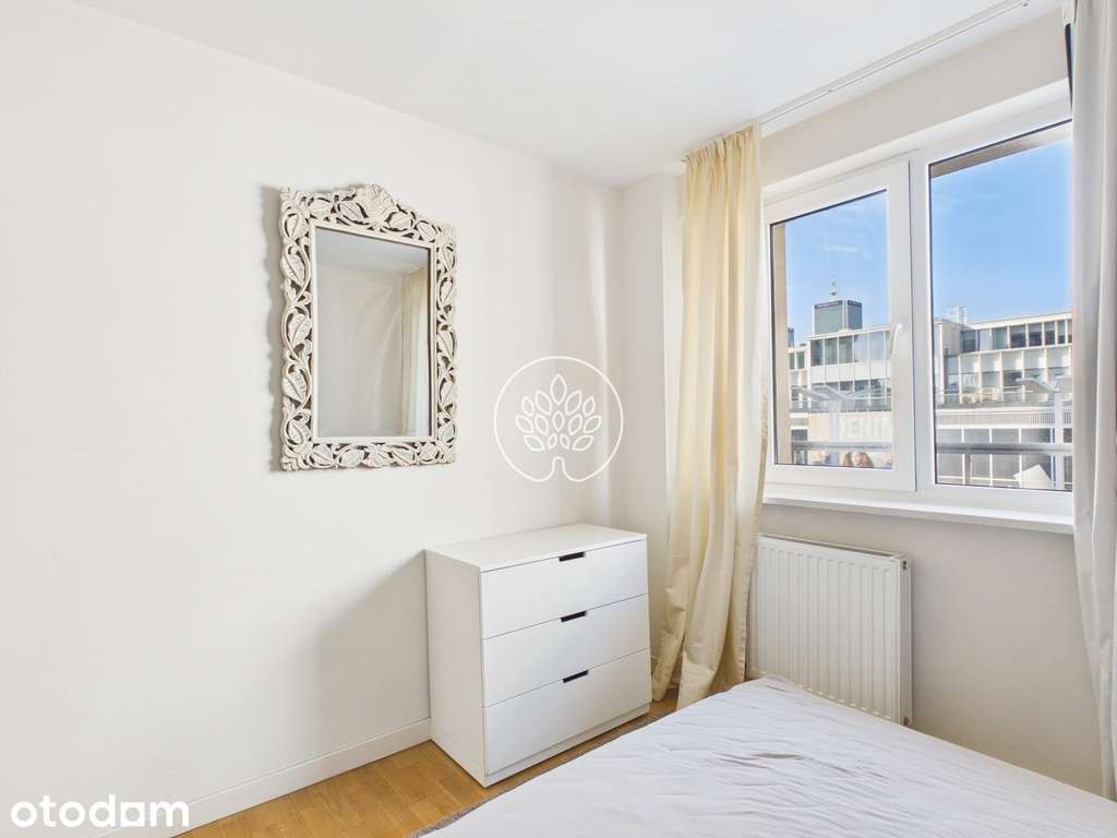 Centrum / Kamienica / Trzy pokoje / balkon / 54m2