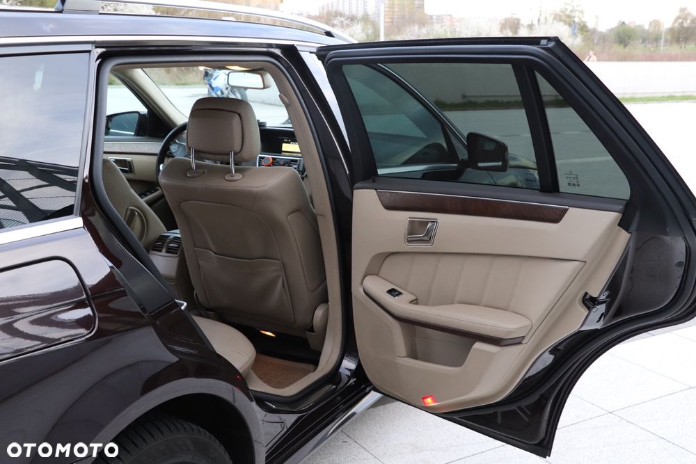 Mercedes-Benz Klasa E - 12