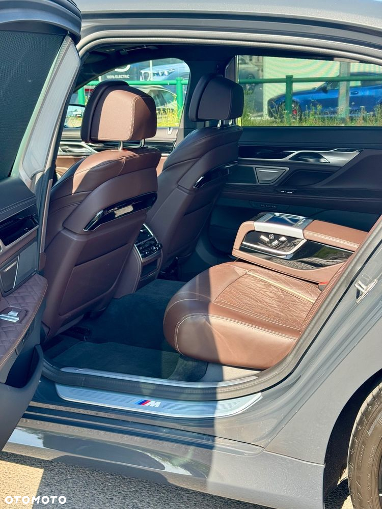 BMW Seria 7 740Ld xDrive - 25