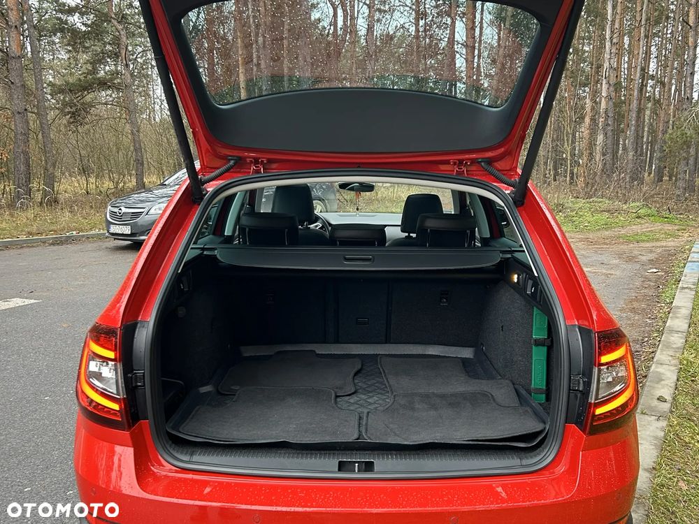 Skoda Octavia Scout 2.0 TDI 4x4 DSG - 15