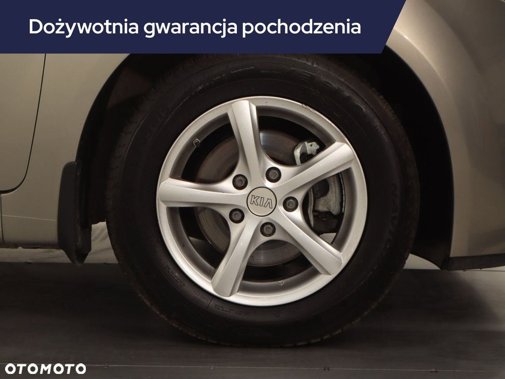 Kia Venga - 17