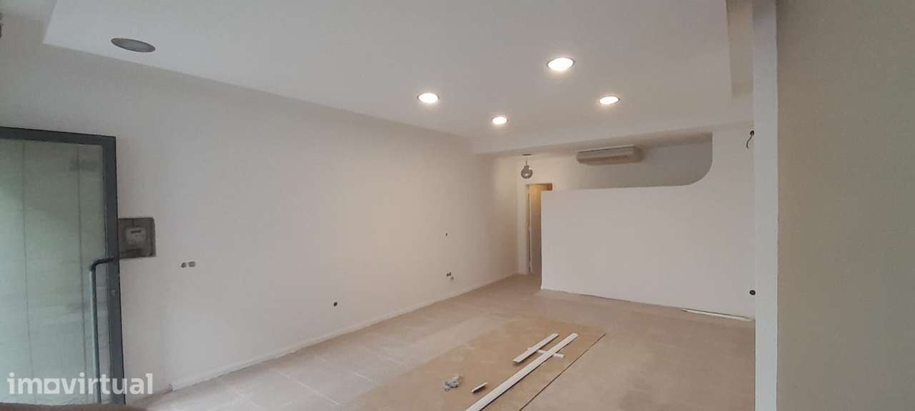 Imóvel Comercial | Serviços - 40m2 c/ WC - Grande imagem: 3/4