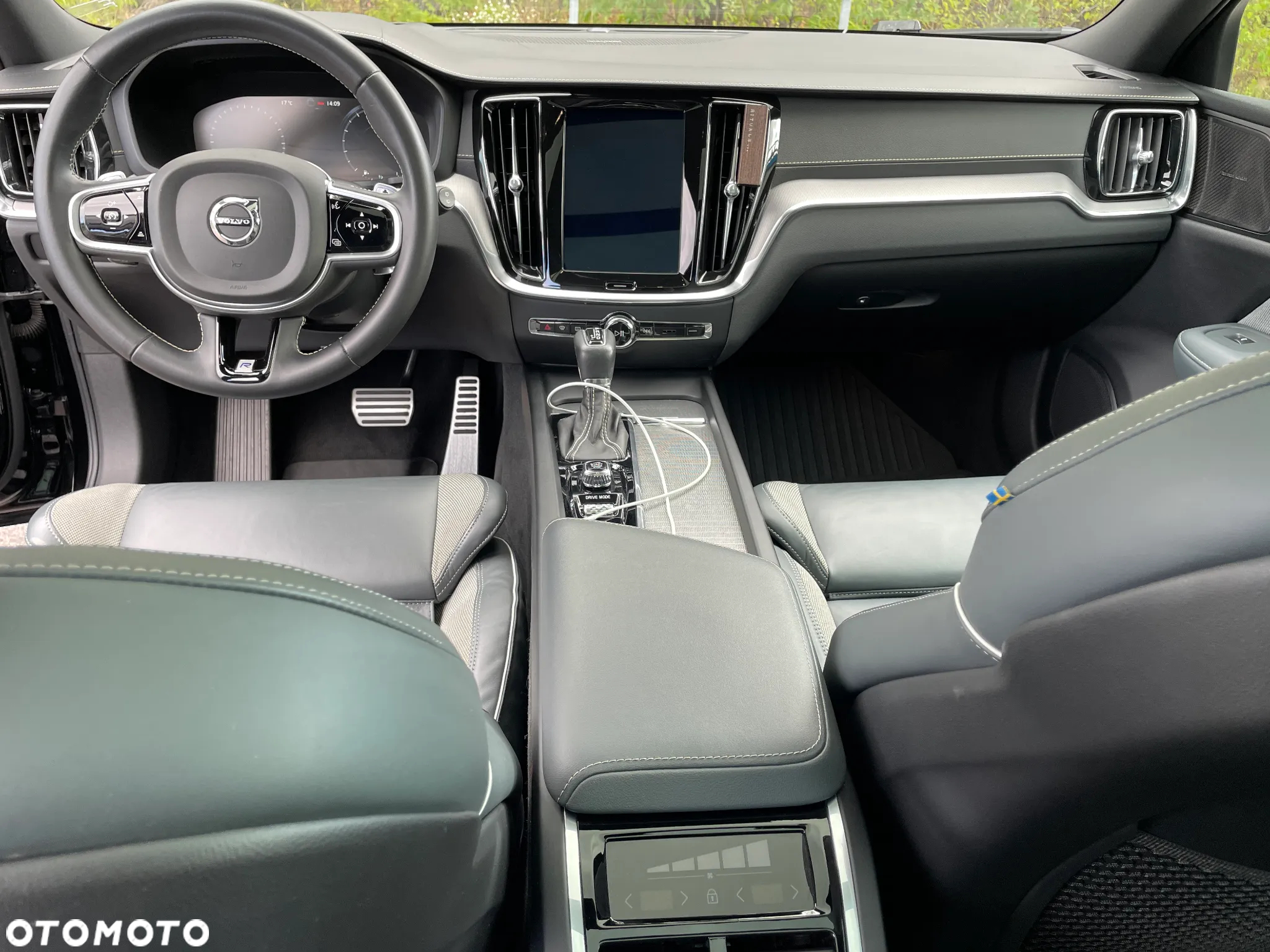 Volvo V60 T5 Geartronic R-Design - 22