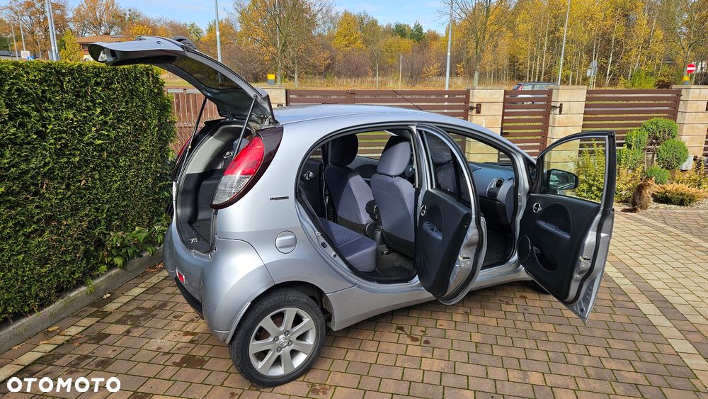 Peugeot iOn High Line - 7