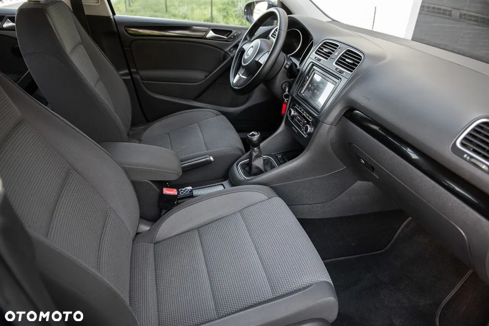 Volkswagen Golf - 26